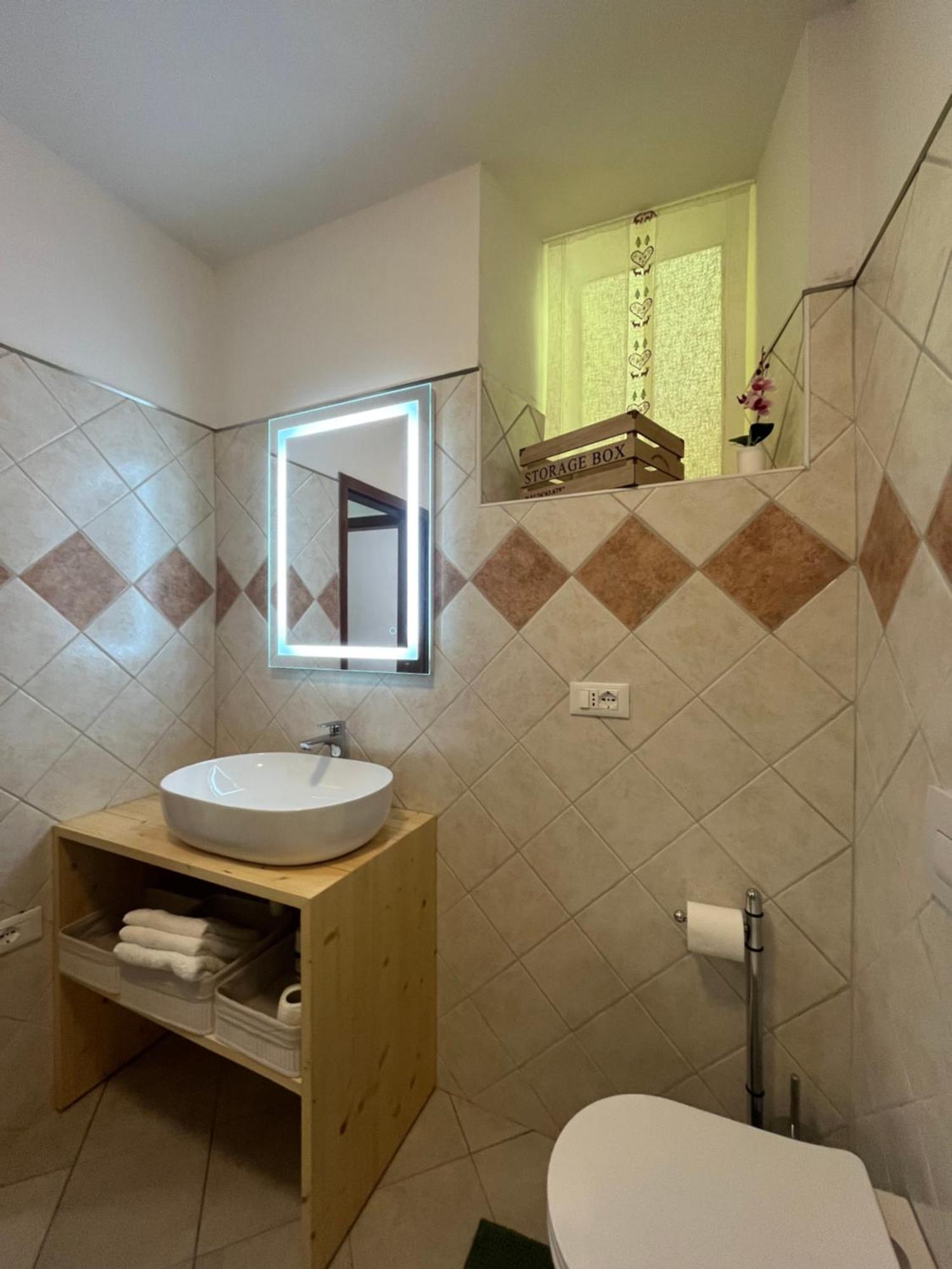 Borgo Bliss Apartment Тенно Экстерьер фото